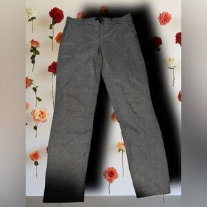 Adrienne Vittadini Black & White Check Ankle Pants – Size 6